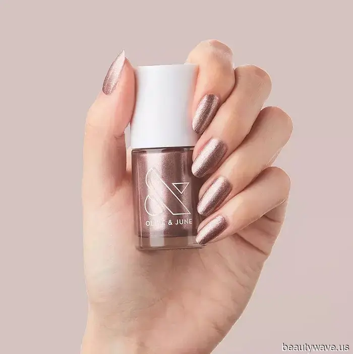 Elegant, schick und sehr gefragt: Diese 9 Nagellackfarben werden den Herbst 2025 dominieren.