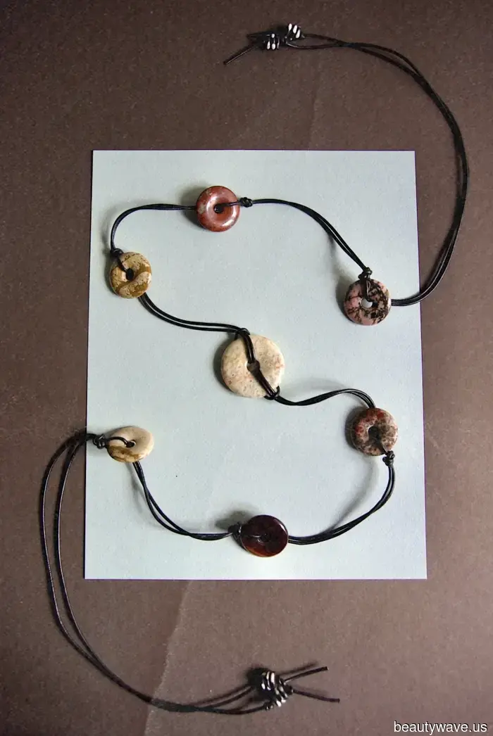 Я сравнила праздничные списки желаемого с моими стильными друзьями&mdash;эти 30 подарков вошли в каждый из них.