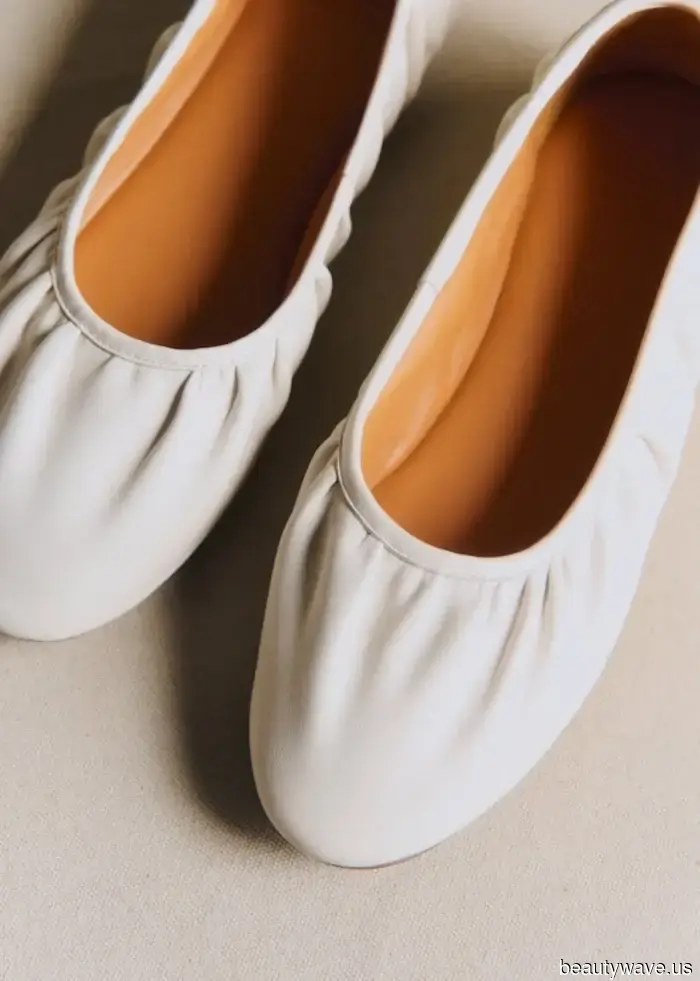 I’m borrowing this simple French-girl styling tip to refresh all of my spring outfits.