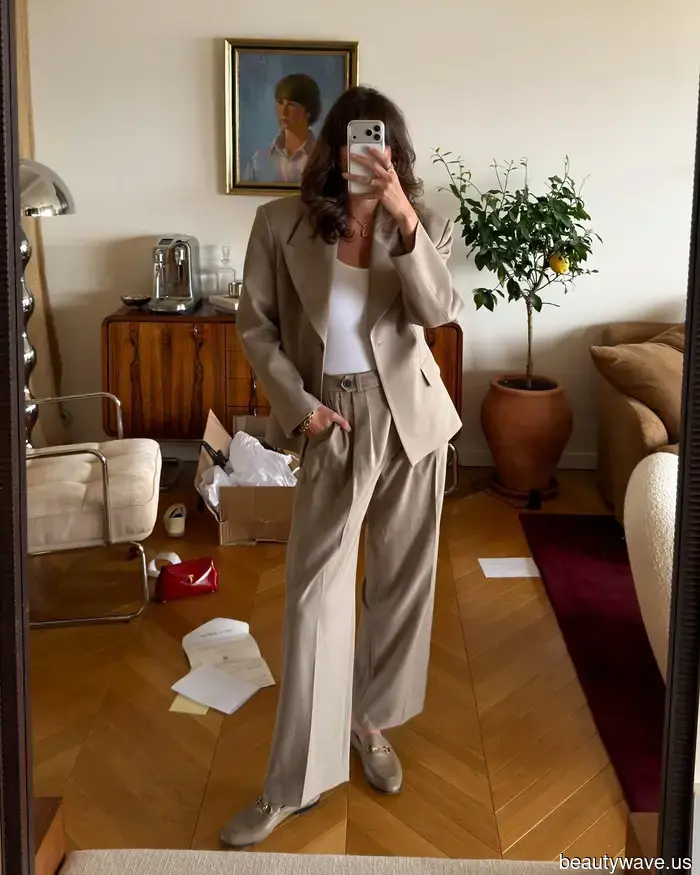 Le persone di moda a Parigi sanno che queste tendenze estive delle scarpe sono fondamentali per un look ben curato.