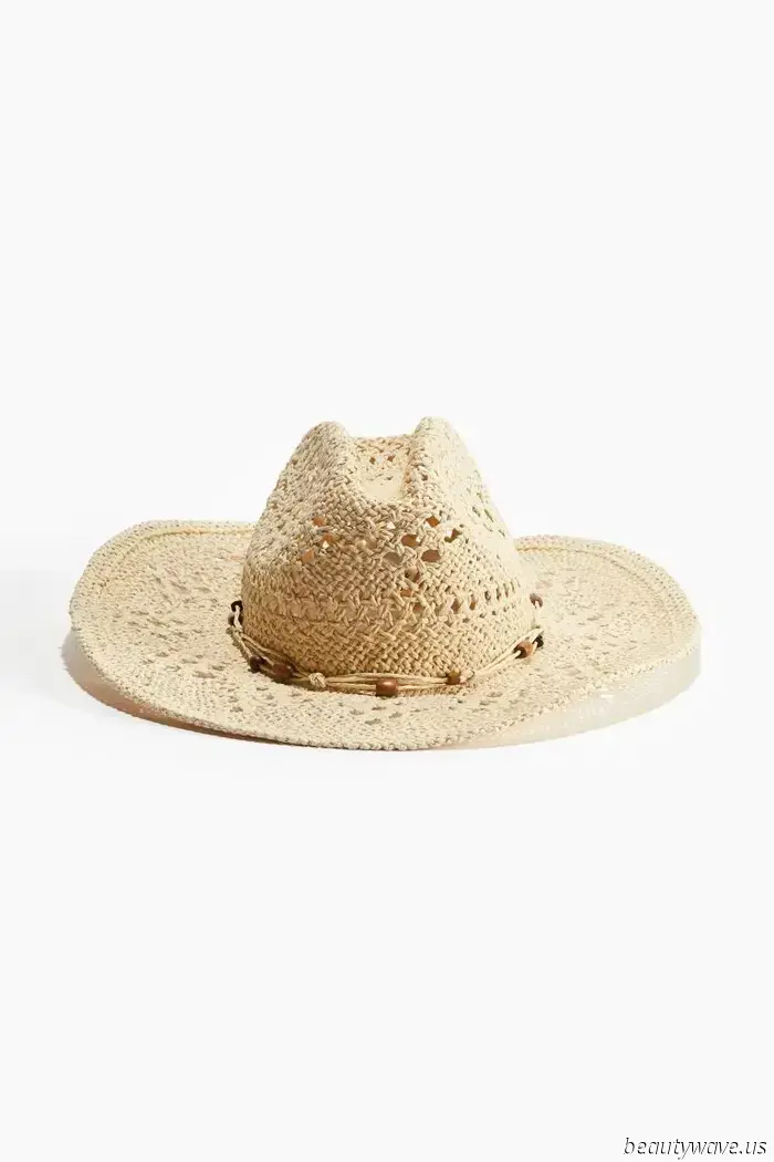 Just so you know, the accessory trend that everyone is pairing with swimsuits at the moment is available for $26 at H&M.