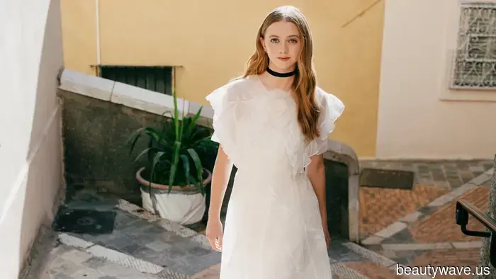 Ci siamo preparati con la stella di Victorian Psycho Evie Templeton per il suo debutto al Cannes&mdash;Guarda le foto dietro le quinte