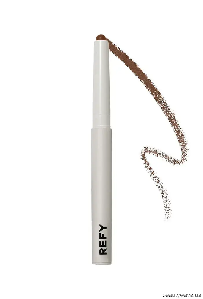 Olivia Dean's Beauty Styles Channel Ultimate Rom-Com Vibes: 9 Instances That Captivated Us