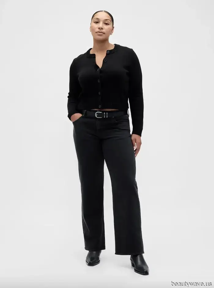 Hailey Bieber's popular Gap jeans are now on sale, but hold off on purchasing them unless you have this shoe trend in your wardrobe.