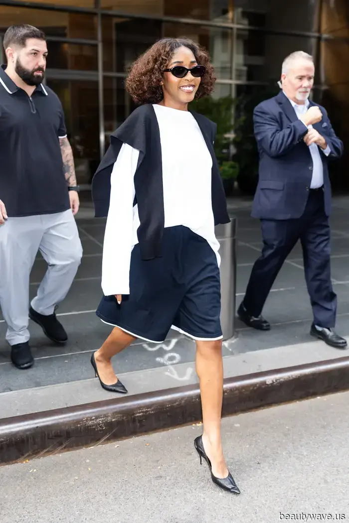 Skip the jeans—I believe that flip-flops and ballet flats appear most stylish when matched with this summer trend.