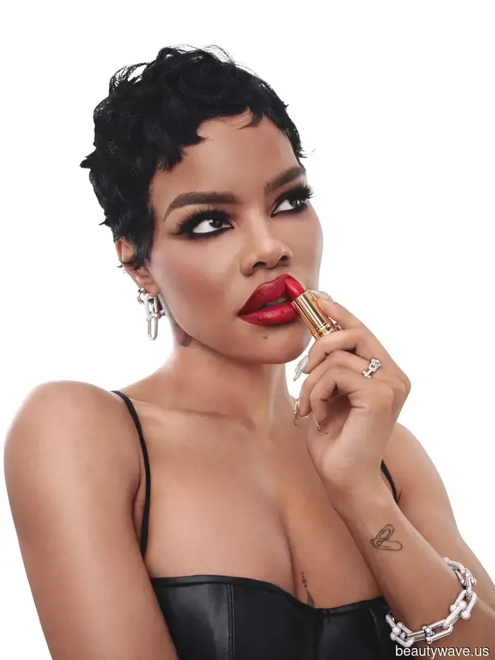 Teyana Taylor acaba de respaldar el lápiz labial viral de $12 que te hace lucir como un ícono de los 90.
