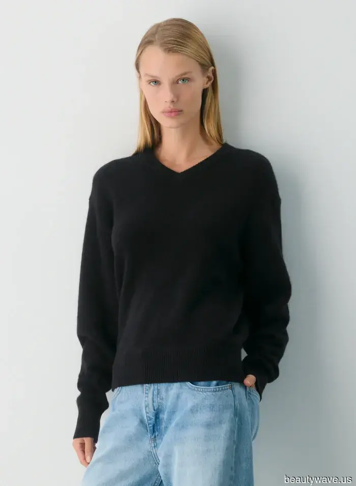 Here's a Sneak Peek at What Everyone Will Pair with This Summer's Hottest Skirt Trend for Fall.