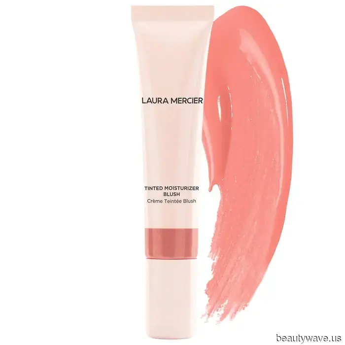 Questi prodotti di bellezza ibridi sono progettati per le lezioni di Pilates e yoga più sudate, quindi li ho provati.