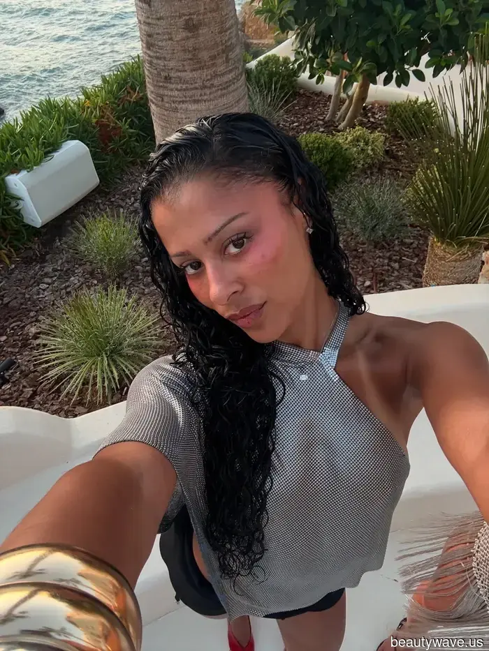 Radiant Skin! Gleam! Alluring Eyes! The Hottest Makeup Trends of Summer Are Heating Up