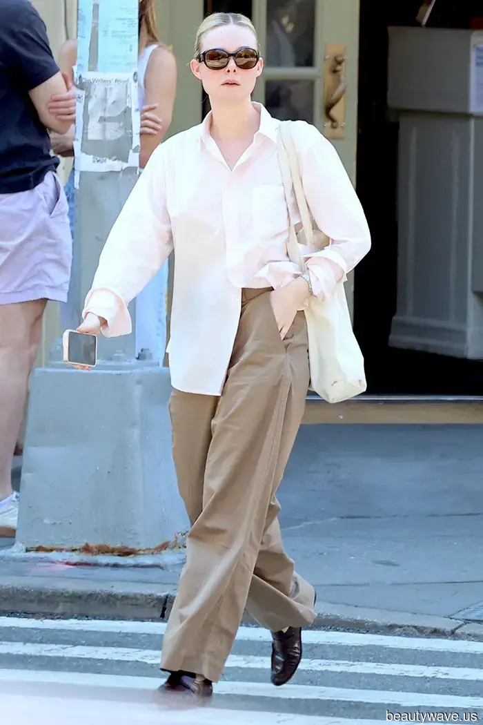 Chic It Girls are in consensus: These trousers paired with this flat-shoe trend epitomize coolness for Fall 2026.