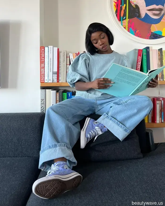 Suede Sneakers, It's Over—Fashion Enthusiasts Under 30 Are Bringing Back This "Simple" Sneaker Trend for…