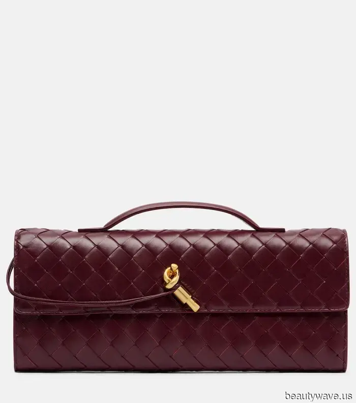 Sì, il bianco e nero è classico, ma la combinazione di colori di Sofia Richie sembra molto più costosa.