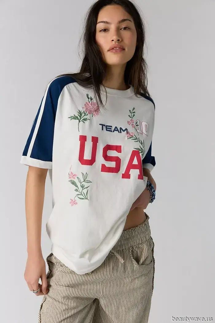 7 Tops de Verano Chic que las Mujeres Europeas Están Usando con Jeans