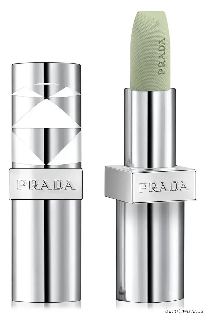 Discovered: The Stylish Designer Hand Cream That Every Fashion Enthusiast Will Carry in Their Bag This Fall