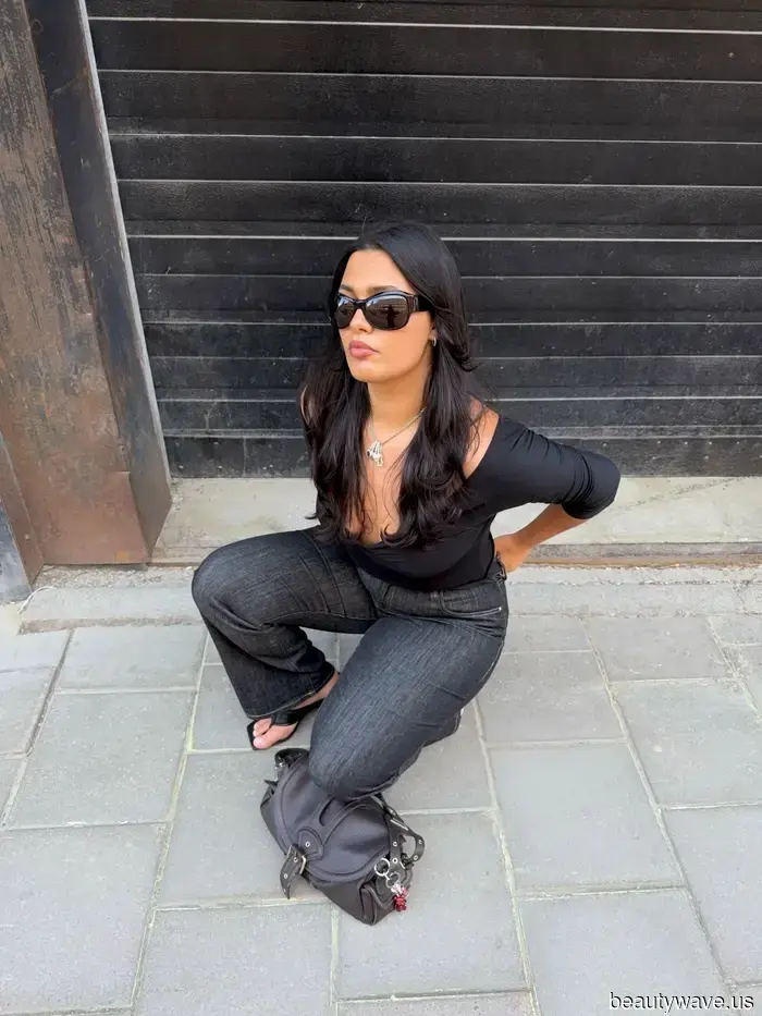A New York, ogni donna alla moda sta indossando questa tendenza delle scarpe basse con i jeans in questo momento.