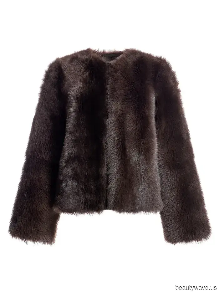 Se ami un mix alto-basso, devi vedere queste giacche, scarpe e borse da $30 a $1000.