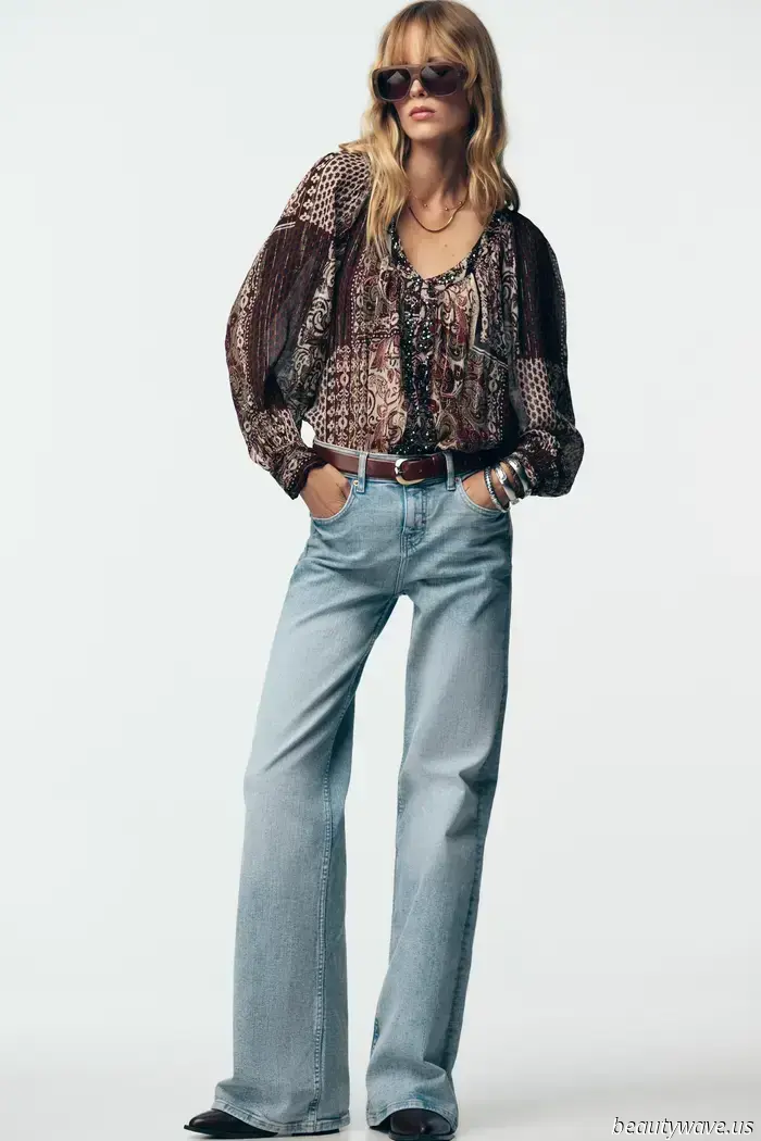No dejes que tus skinny jeans se enteren — están siendo reemplazados por esta tendencia vaquera anticuada pero chic.