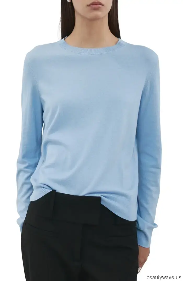 I work in fashion—my five-piece business casual capsule wardrobe never features this one item.