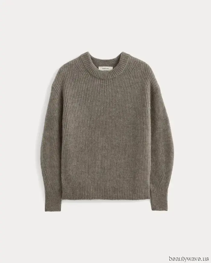 Я только что познакомила свою лучшую подругу с Everlane&mdash;вот 31 стильная находка Черной пятницы, которую я ей отправила.