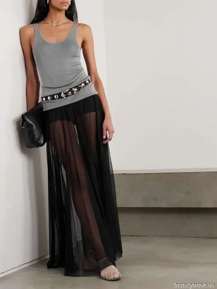 Pensavi che la maglieria fosse solo per i mesi freddi? Questi capi eleganti ti faranno considerarlo anche d'estate.