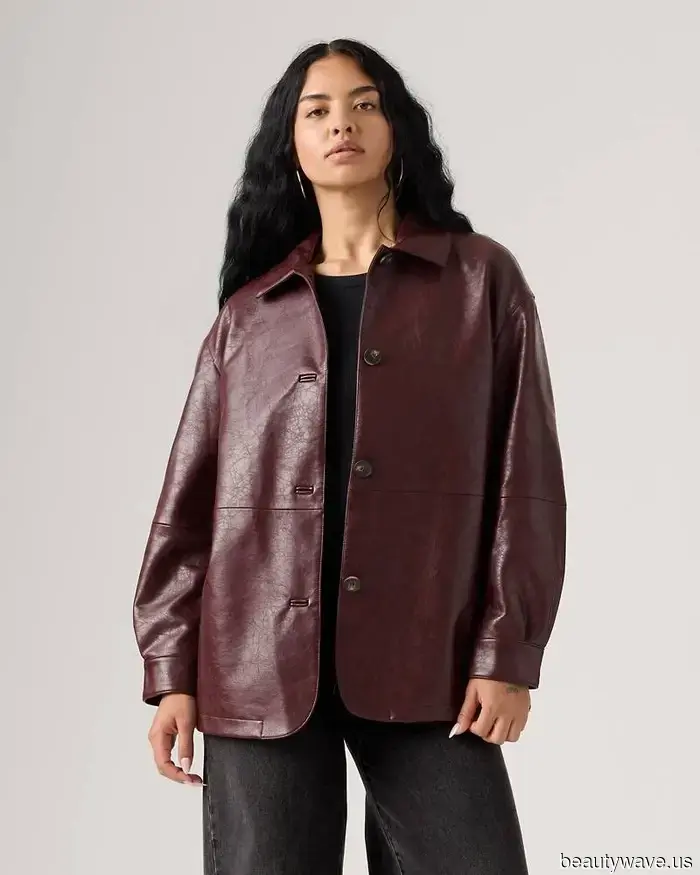 Se ami un mix alto-basso, devi vedere queste giacche, scarpe e borse da $30 a $1000.