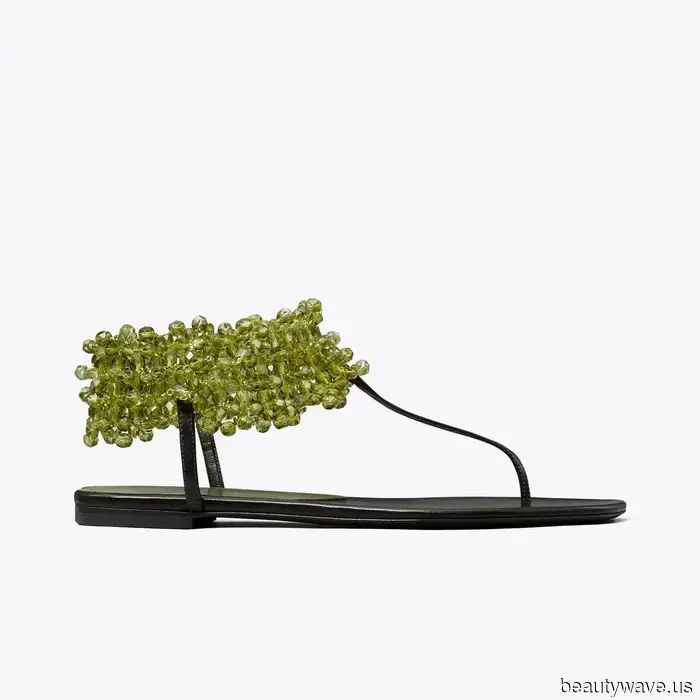 Königliches Lila! Kobalt! Mohn! Die besten Schuhe dieser Saison wollen, dass du Schwarz vergisst.