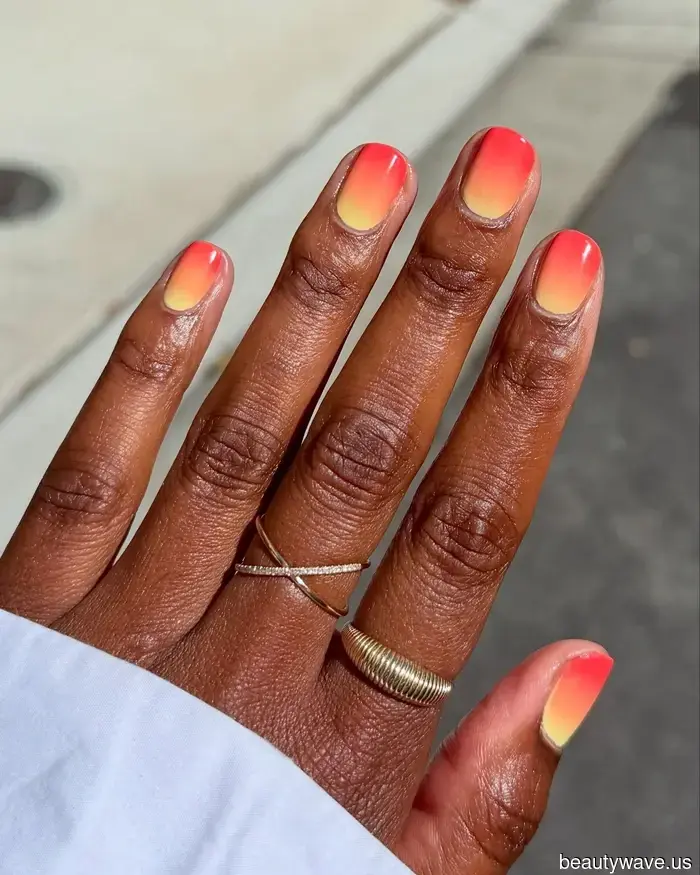 Oh, They’re Totally Back—17 Beautiful Nail Designs That Make This "Old-Fashioned" Mani Feel So 2025