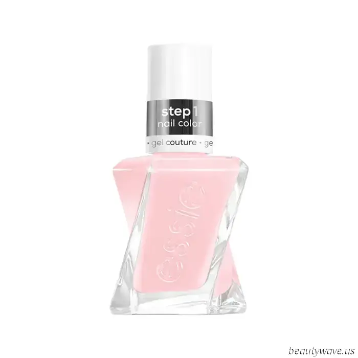 La nail artist di Charli XCX dice che questi 7 prodotti da farmacia o supermercato sono la chiave per ottenere una manicure degna di un salone.