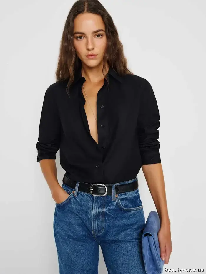 FYI: Questo modo "datato" di indossare una camicia button-down e jeans sembra essere di nuovo alla moda.