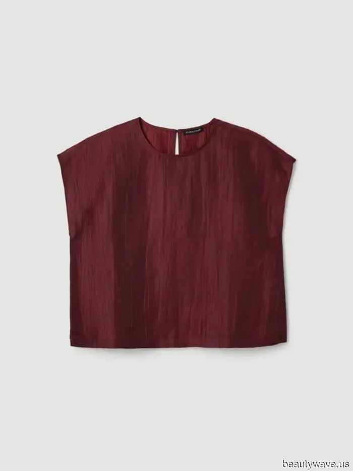 Since the It Girls declared that the '90s are making a comeback, I've been shopping from this stylish throwback brand.
