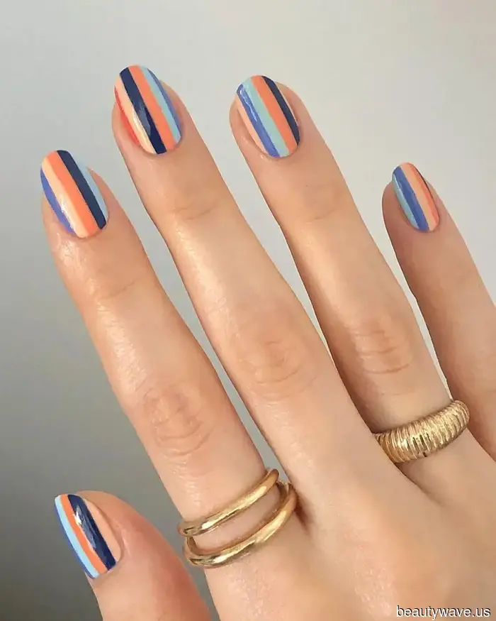 Apologies, Polka Dots; this is the even more stylish nail art design I'm saving for fall.