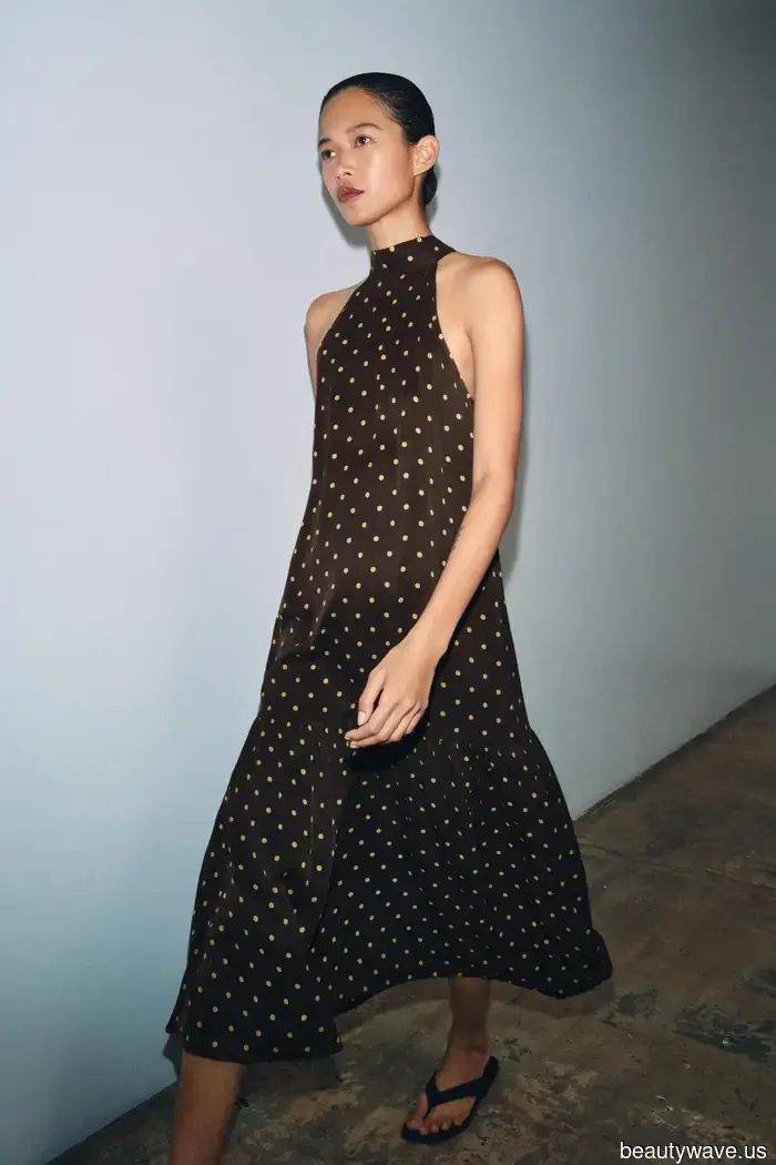 È ufficialmente la stagione dei vestiti&mdash;5 tendenze che renderanno ogni outfit estivo istantaneamente più chic