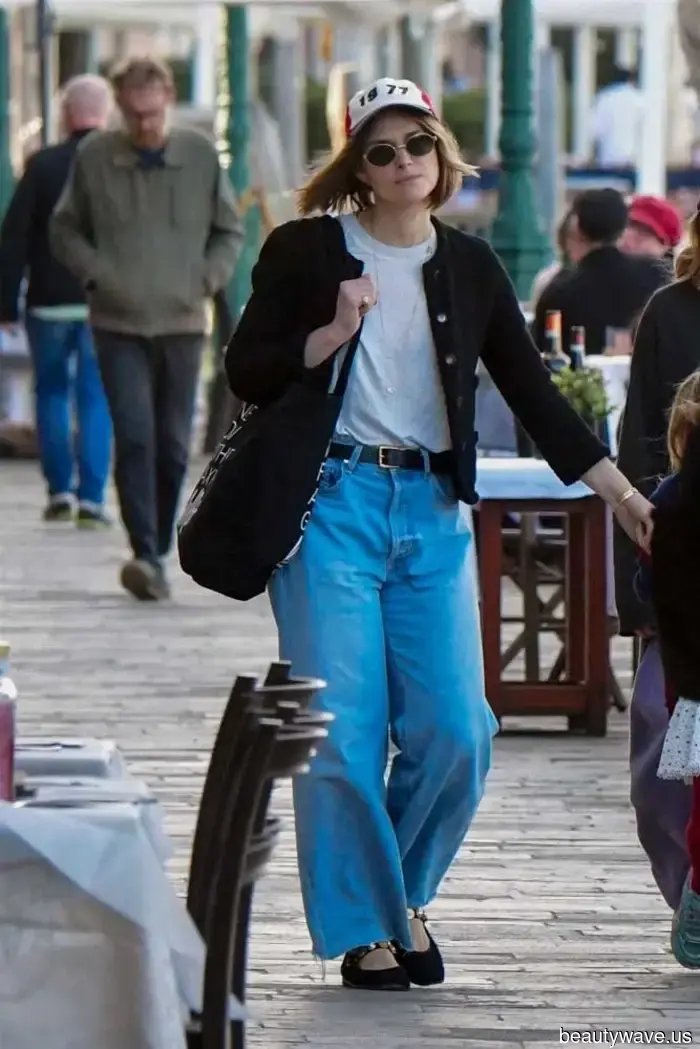 Fashion enthusiasts are adopting this shoe trend to seamlessly blend in with Italian women in Venice.