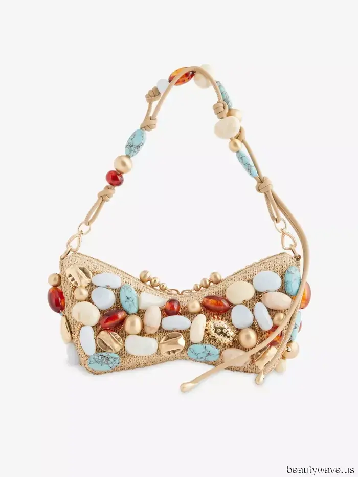 My friend inquired about the accessories that will be in style this season—without a doubt, these six will be.