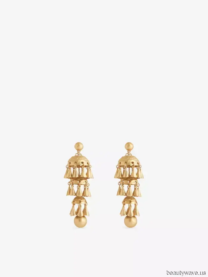 Resulta que este accesorio es la forma más fácil de mejorar tu atuendo básico de jeans y camiseta blanca.