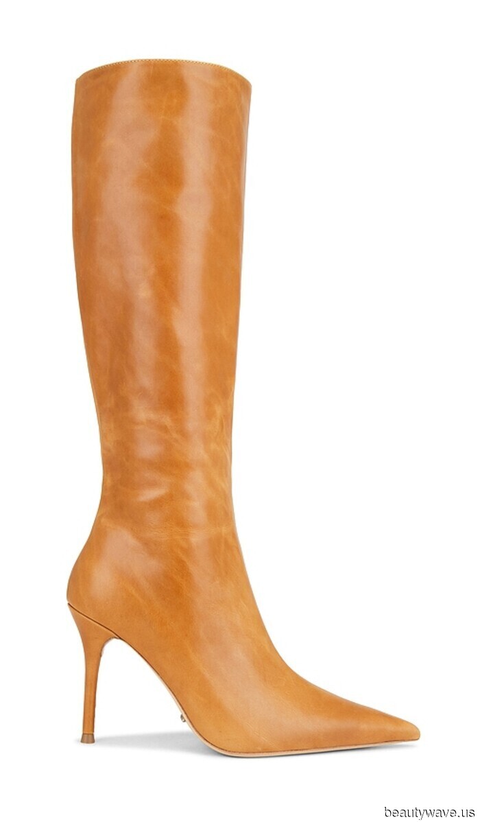 Breaking: Meghan Markle ha appena approvato l'abbinamento del blu navy con questo colore di scarpe ultra ricco (non è né nero né bianco)