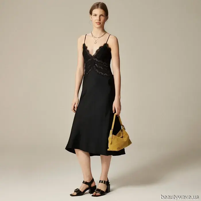 The Beautiful Dress Trend That Everyone Is Choosing Over Jeans and Trousers