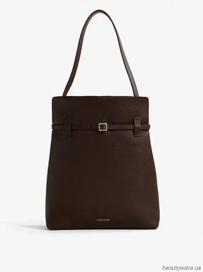 No, not flats: This spring 2026, it girls are currently pairing this shoe trend with jeans.