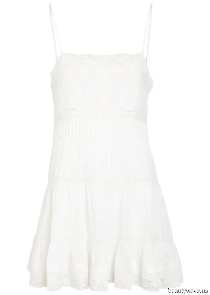 Ogni donna francese elegante ha uno di questi bei vestiti nel proprio guardaroba estivo capsule.