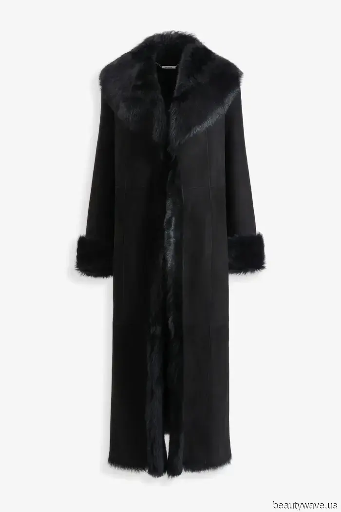 6 formule di outfit altamente specifiche che le persone di moda indossano per le uscite serali questo inverno