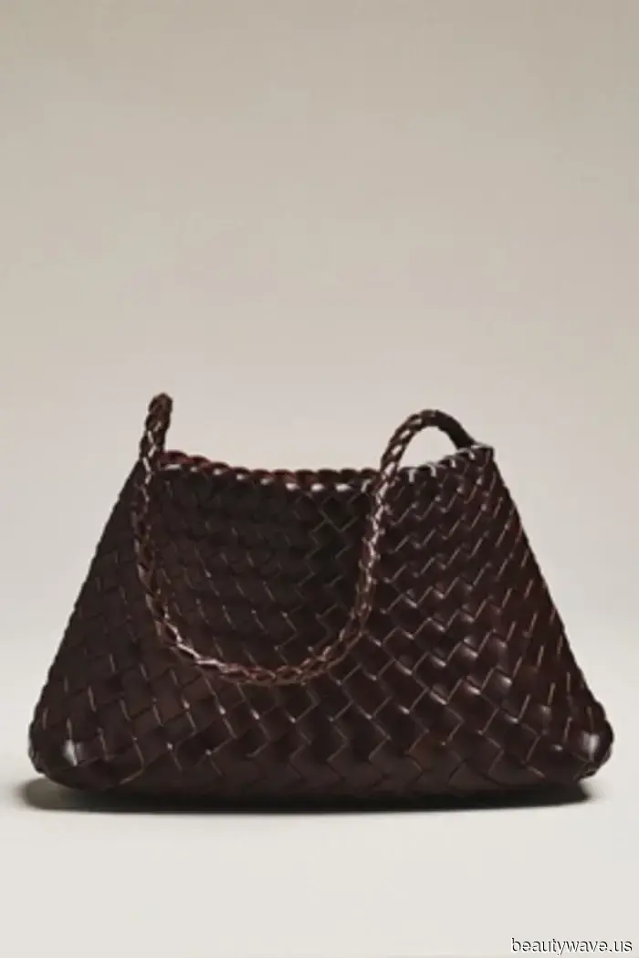 Ich habe meine schicke französische Freundin nach ihrer EinkaufsListe für Frühling/Sommer gefragt&mdash;21 elegante Teile, die sie mir zurückgeschickt hat.