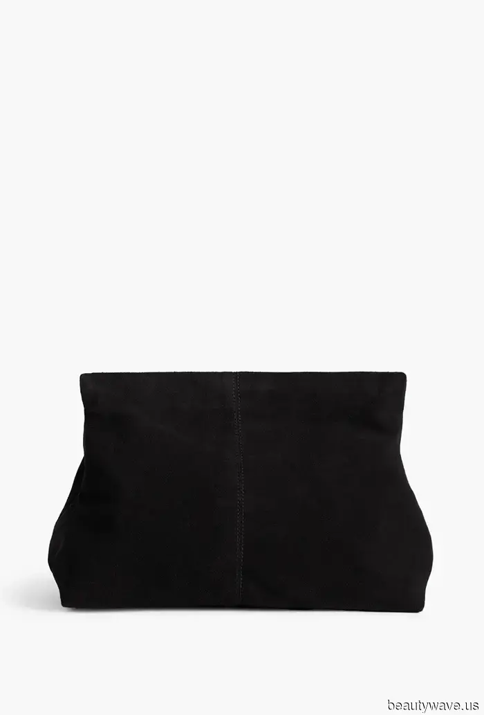 No Disrespect to Jeans, But This Winter, It Girls Are Embracing a Pant Trend That Appears Much More Luxurious.