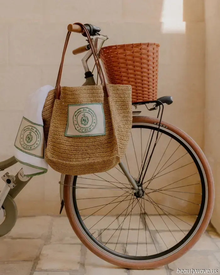 L'ultima collaborazione di J. Crew è fresca, sognante e perfetta per l'estate