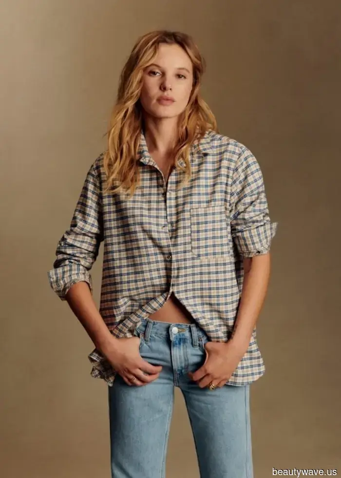 White button-down shirts are dull—here's the shirt trend that fashionable girls are pairing with leggings and Uggs instead.