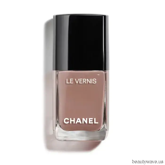 Don't Keep Your Summer Pedicures a Secret—Discover These 7 Sophisticated Colors to Adorn Your Toes Between Seasons.