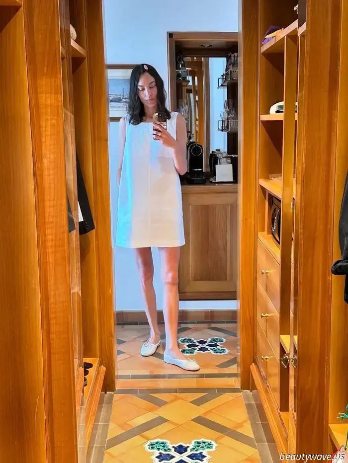 Alexa Chung Has Swapped Sandals for These Stylish Flats While on Vacation
