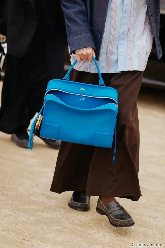 The First Spring It Bag Has Arrived—And Every Fashionable Individual Already Has It.