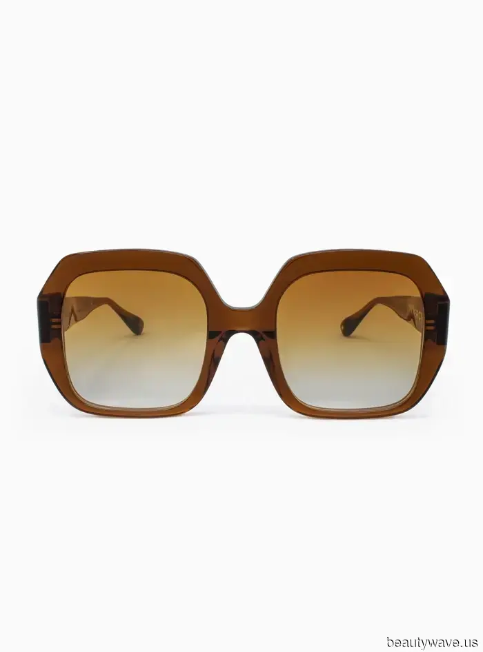 Subtle Luxury to the Left: This Summer Aesthetic Is Being Worn by Every Stylish Individual Instead.