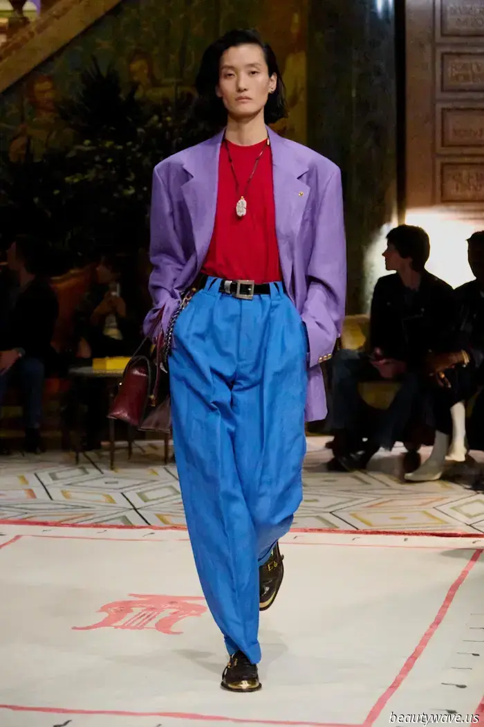 Dario Vitale Infuses Sex Appeal and Miami Beach Luxury into His Debut for Versace