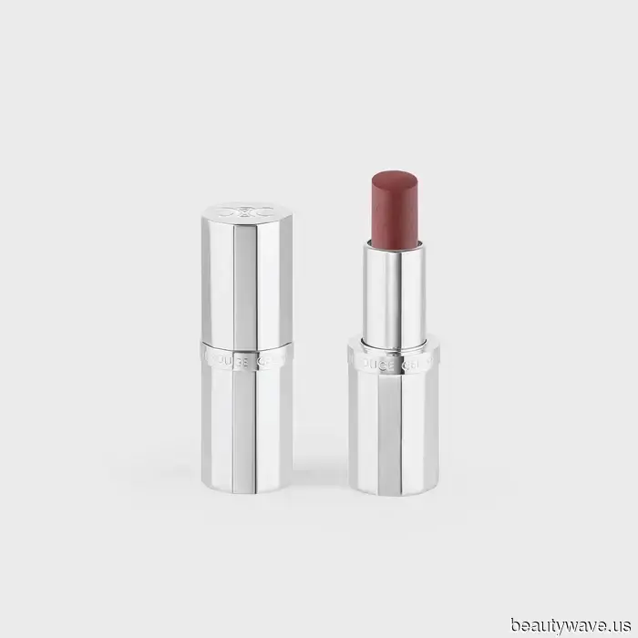 Celines neue Lippenbalsame sind so &lsquo;90er-Jahre-Supermodel-codiert&mdash;der Farbton, den ich ununterbrochen trage